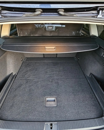 Volkswagen Passat cena 49900 przebieg: 261200, rok produkcji 2016 z Szczecin małe 154